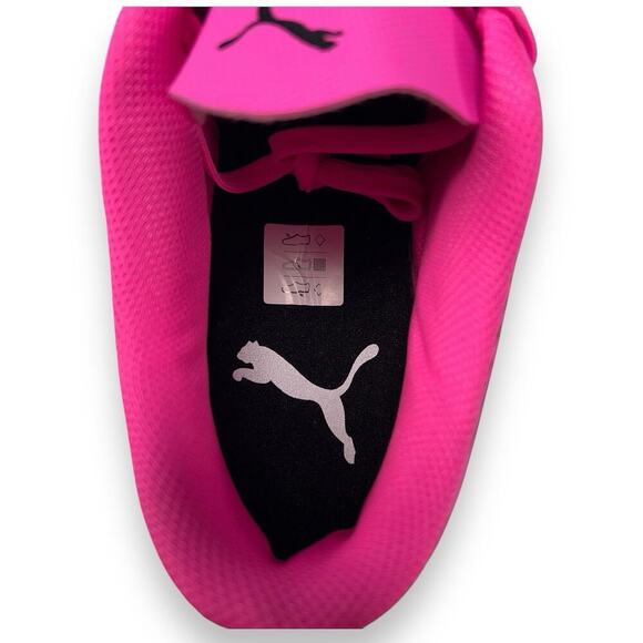 Puma Ultra Play It Mens 10.5 Indoor Soccer Shoes Poison Pink NEW!